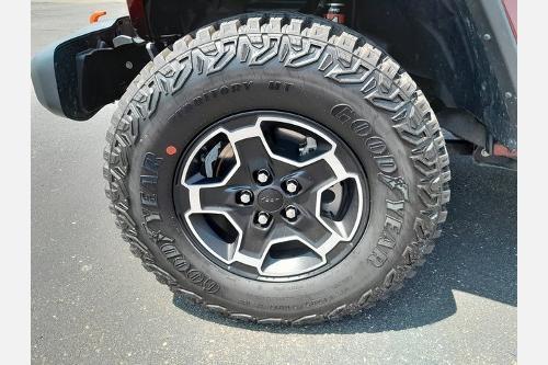 used 2021 Jeep Gladiator car, priced at $38,600