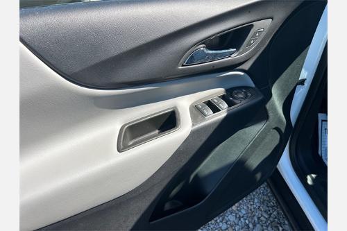 used 2023 Chevrolet Equinox car, priced at $21,500