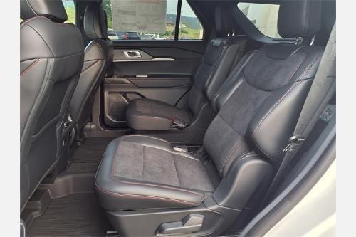 new 2025 Ford Explorer car, priced at $56,415