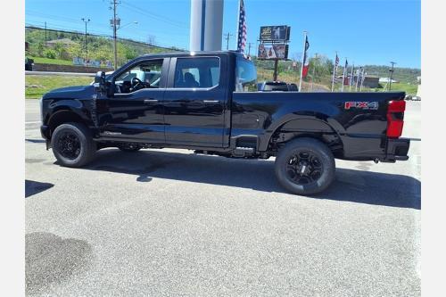 new 2025 Ford F-350 car, priced at $71,135