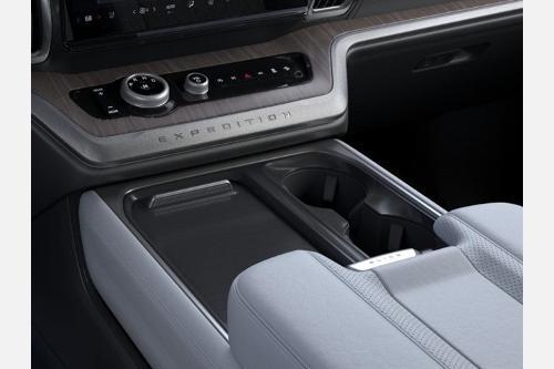 new 2025 Ford Expedition Max car, priced at $93,195