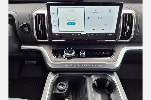 new 2025 Ford Expedition Max car, priced at $91,195
