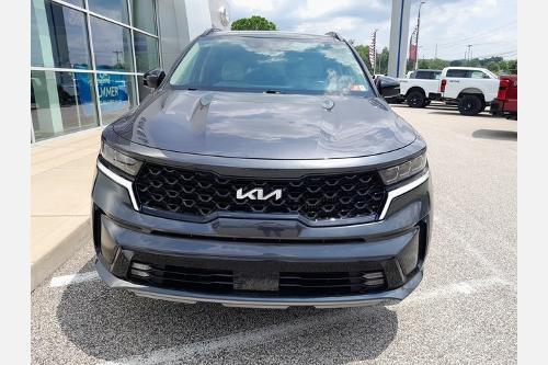 used 2023 Kia Sorento car, priced at $31,603