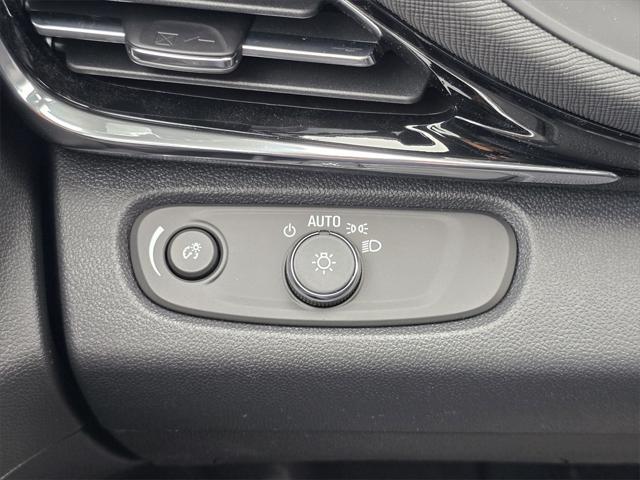 new 2025 Buick Envista car, priced at $28,775