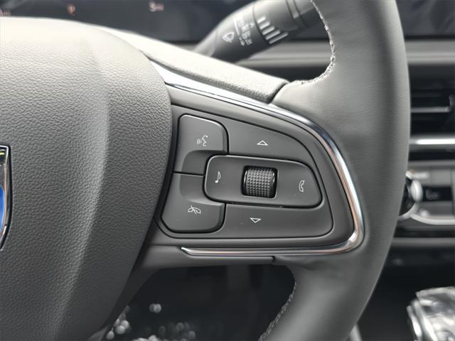 new 2025 Buick Envista car, priced at $28,775