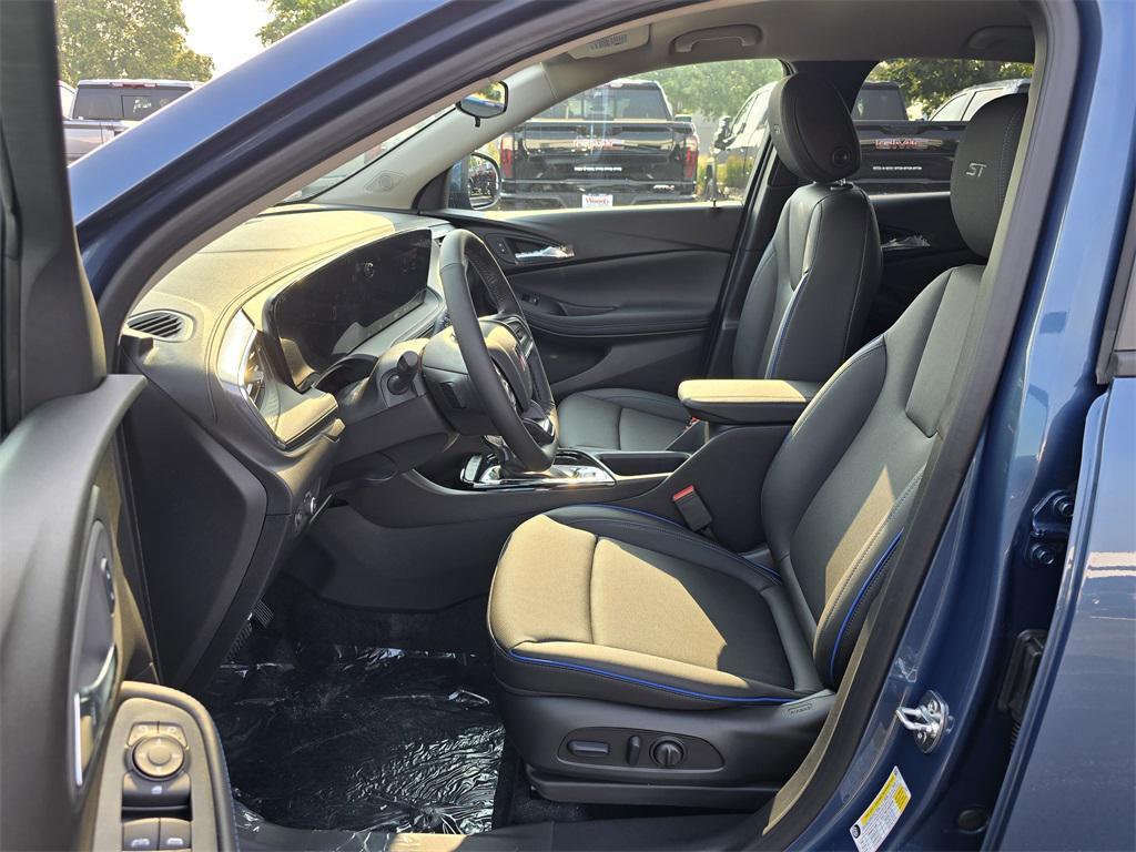 new 2026 Buick Encore GX car, priced at $27,750