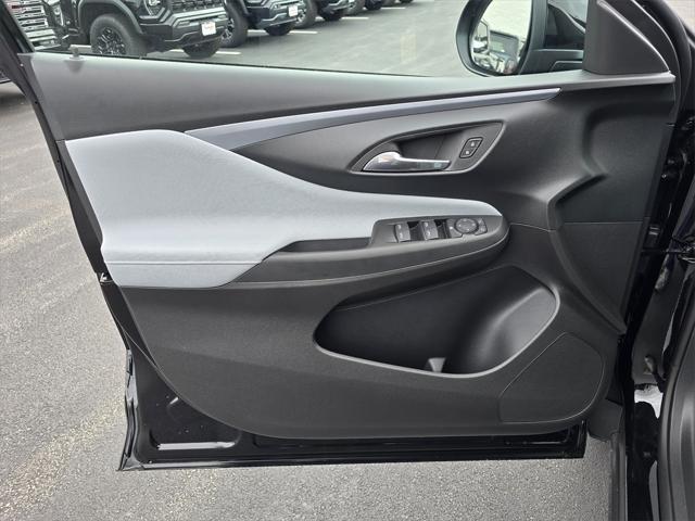 new 2025 Buick Envista car, priced at $23,000