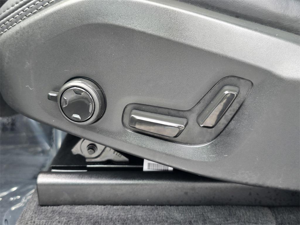 used 2023 Volvo XC90 Recharge Plug-In Hybrid car, priced at $50,000