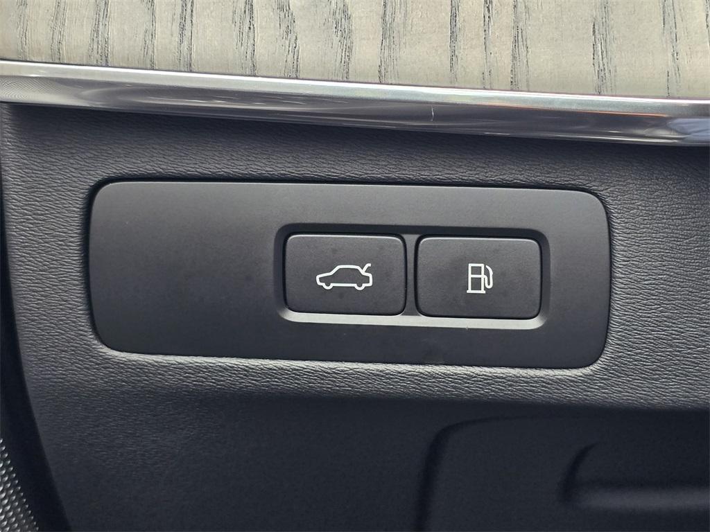 used 2023 Volvo XC90 Recharge Plug-In Hybrid car, priced at $50,000