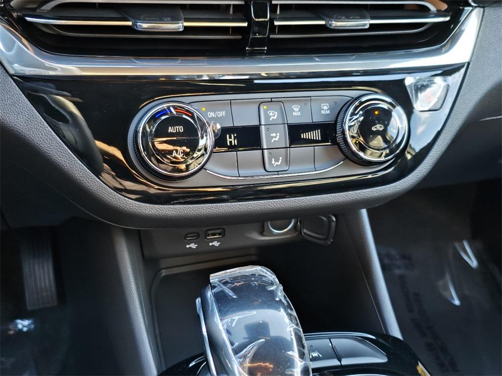 new 2026 Buick Envista car, priced at $27,026