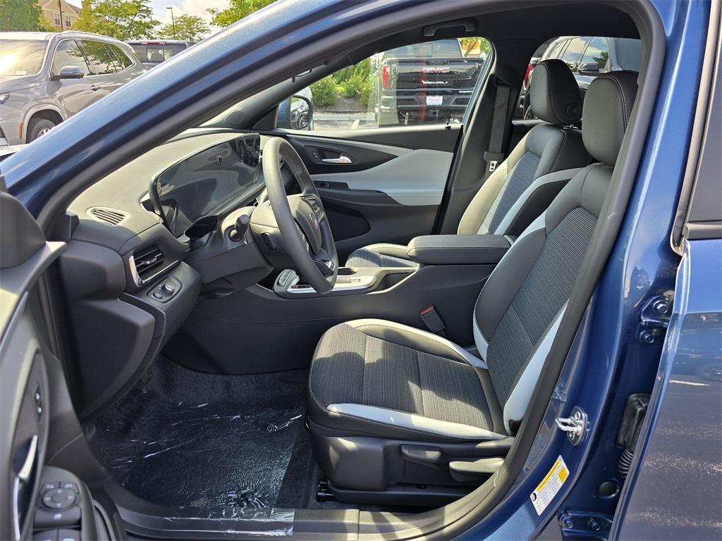 new 2025 Buick Envista car, priced at $22,000