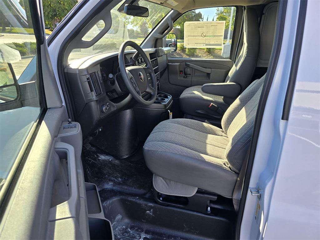 new 2025 GMC Savana 2500 car, priced at $42,000