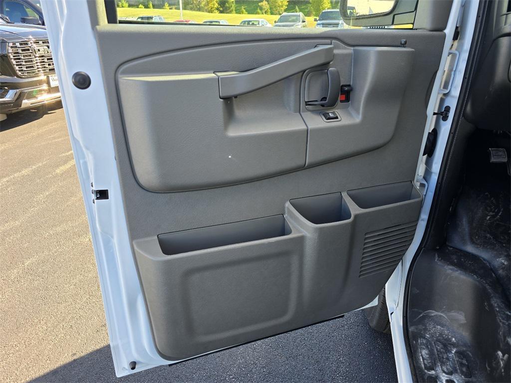 new 2025 GMC Savana 2500 car, priced at $42,000