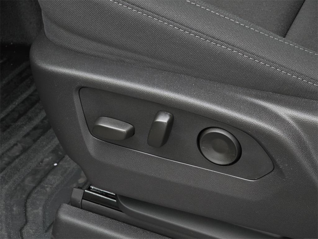 new 2025 GMC Sierra 1500 car, priced at $36,000