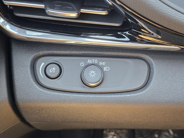 new 2025 Buick Envista car, priced at $28,500