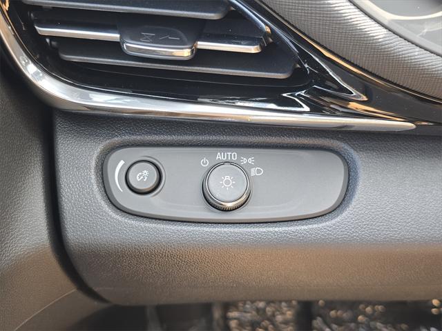 new 2025 Buick Envista car, priced at $28,000