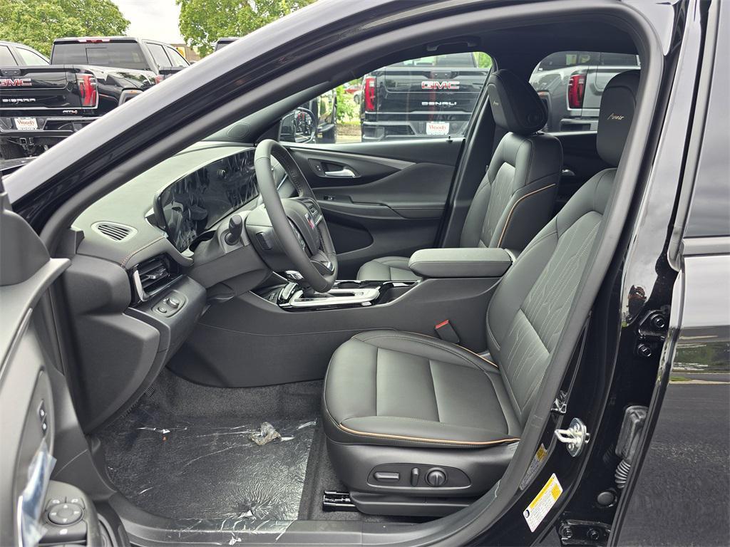 new 2025 Buick Envista car, priced at $27,000