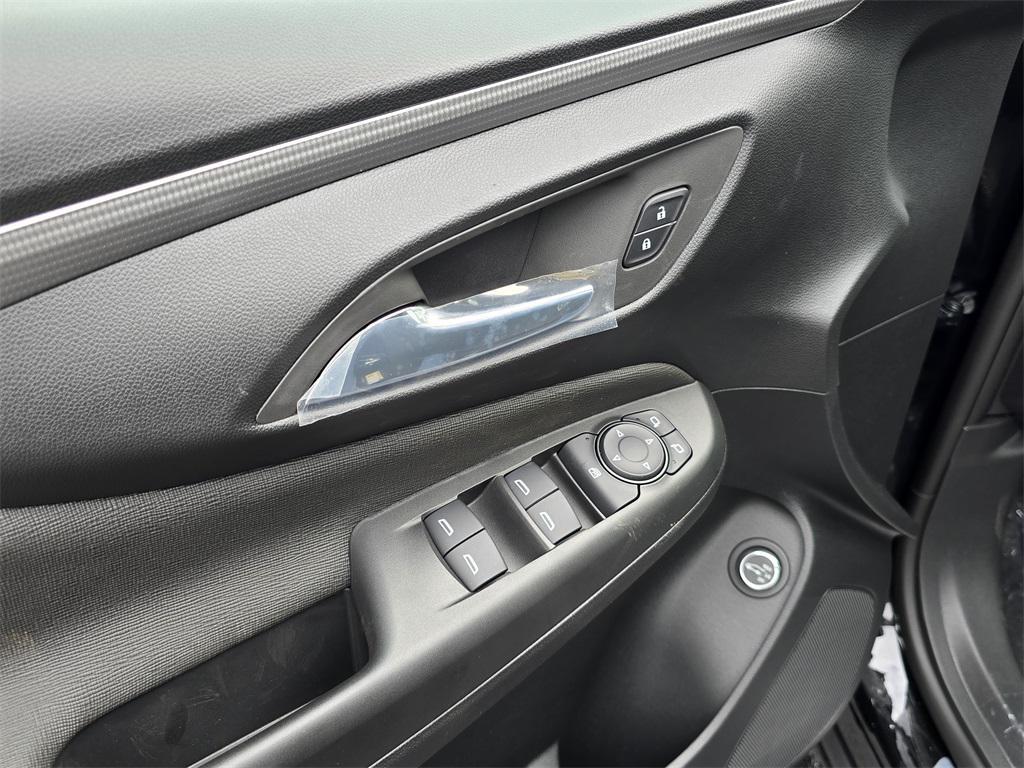 new 2025 Buick Envista car, priced at $27,000