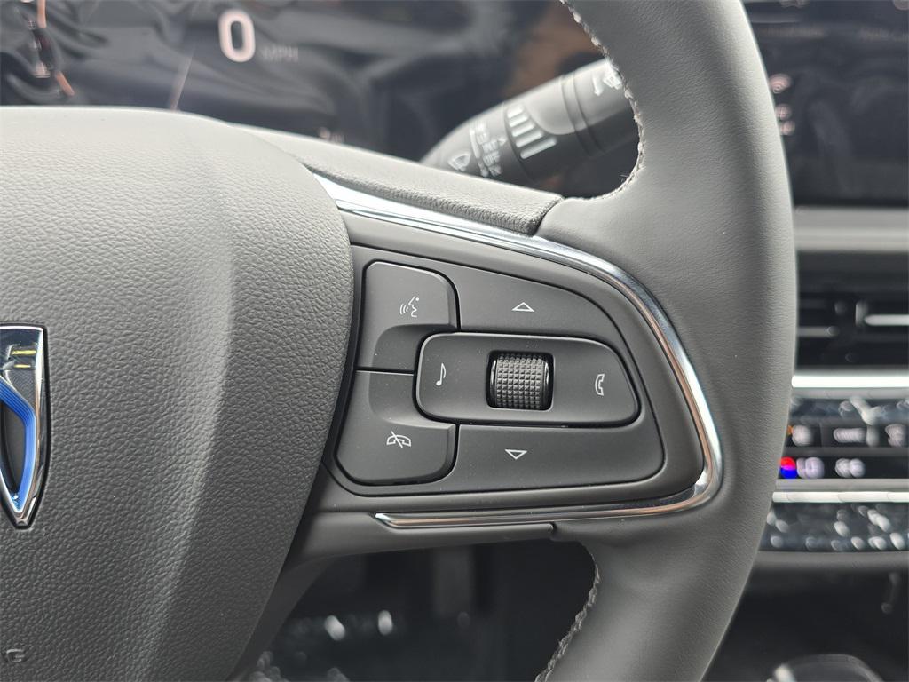 new 2025 Buick Envista car, priced at $27,000