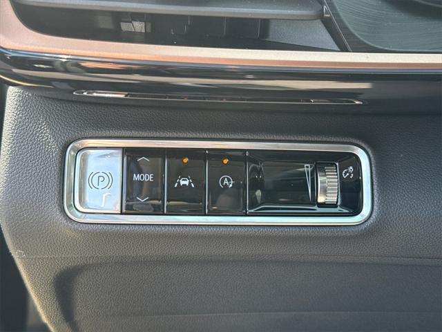 new 2025 Buick Envision car, priced at $38,500