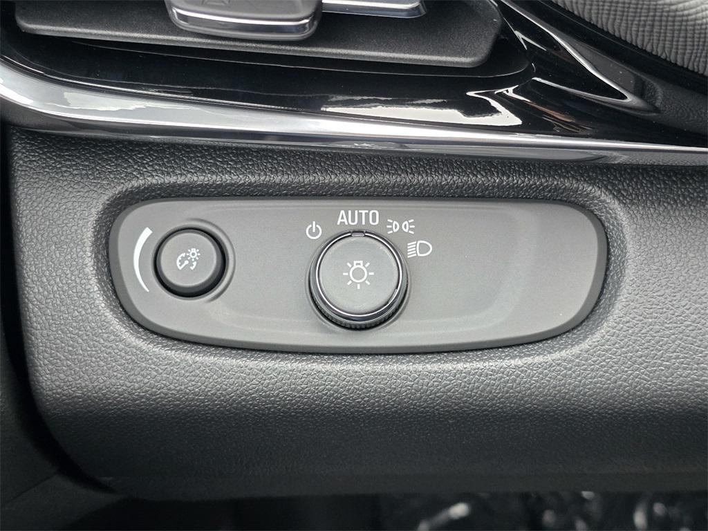 new 2026 Buick Envista car, priced at $27,026