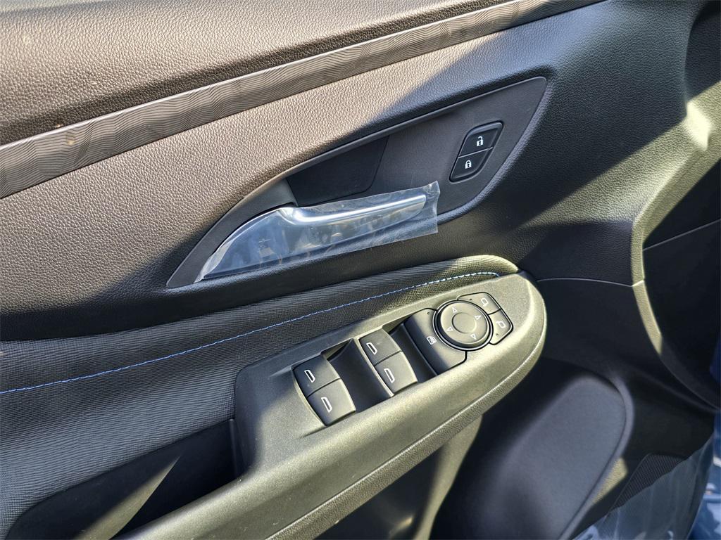new 2025 Buick Envista car, priced at $25,000