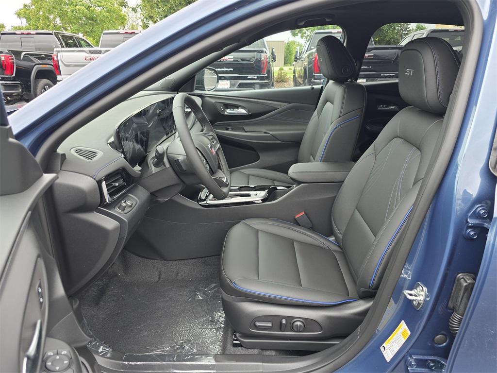 new 2025 Buick Envista car, priced at $26,000