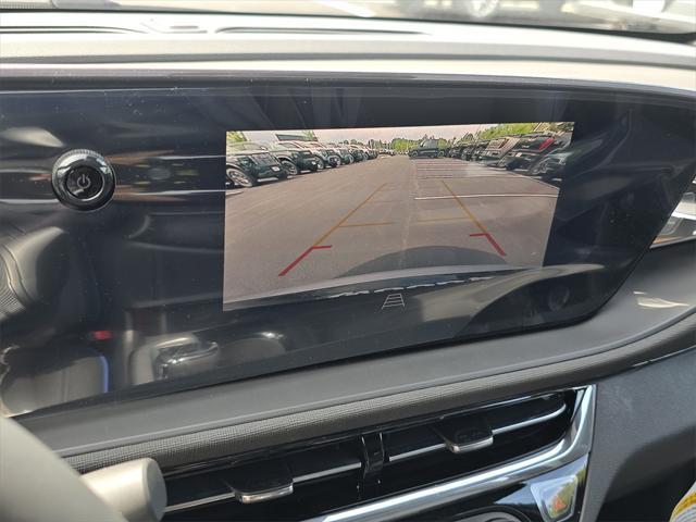 new 2025 Buick Envista car, priced at $27,000