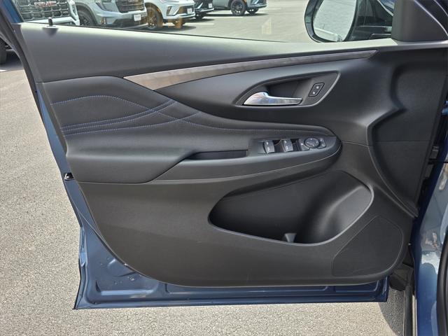 new 2025 Buick Envista car, priced at $27,000