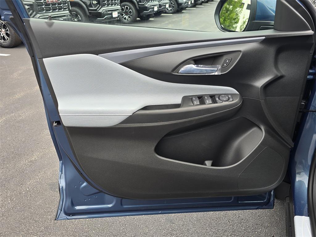 new 2025 Buick Envista car, priced at $23,500