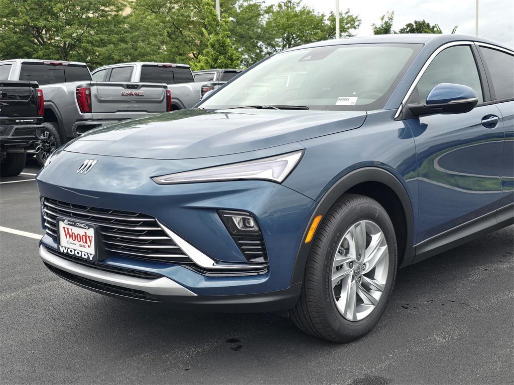 new 2025 Buick Envista car, priced at $23,500