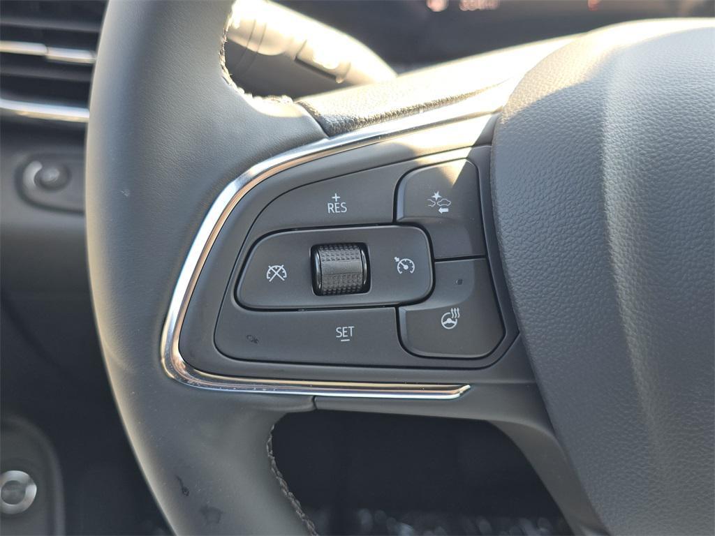 new 2025 Buick Envista car, priced at $27,000