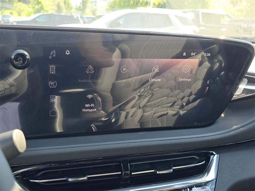 new 2025 Buick Envista car, priced at $27,000