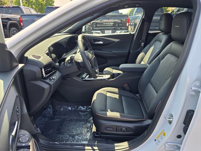 new 2025 Buick Envista car, priced at $30,255