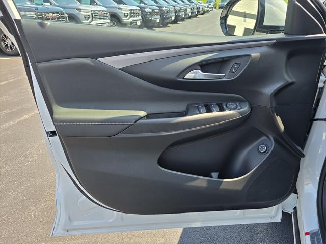 new 2025 Buick Envista car, priced at $30,255