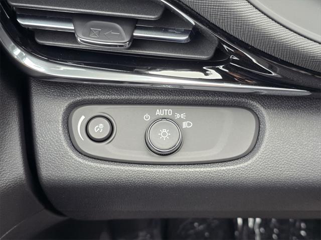 new 2025 Buick Envista car, priced at $28,000