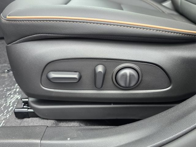 new 2025 Buick Envista car, priced at $28,000
