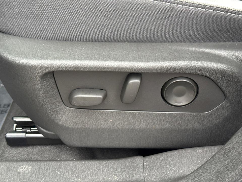 new 2025 Buick Envision car, priced at $37,000