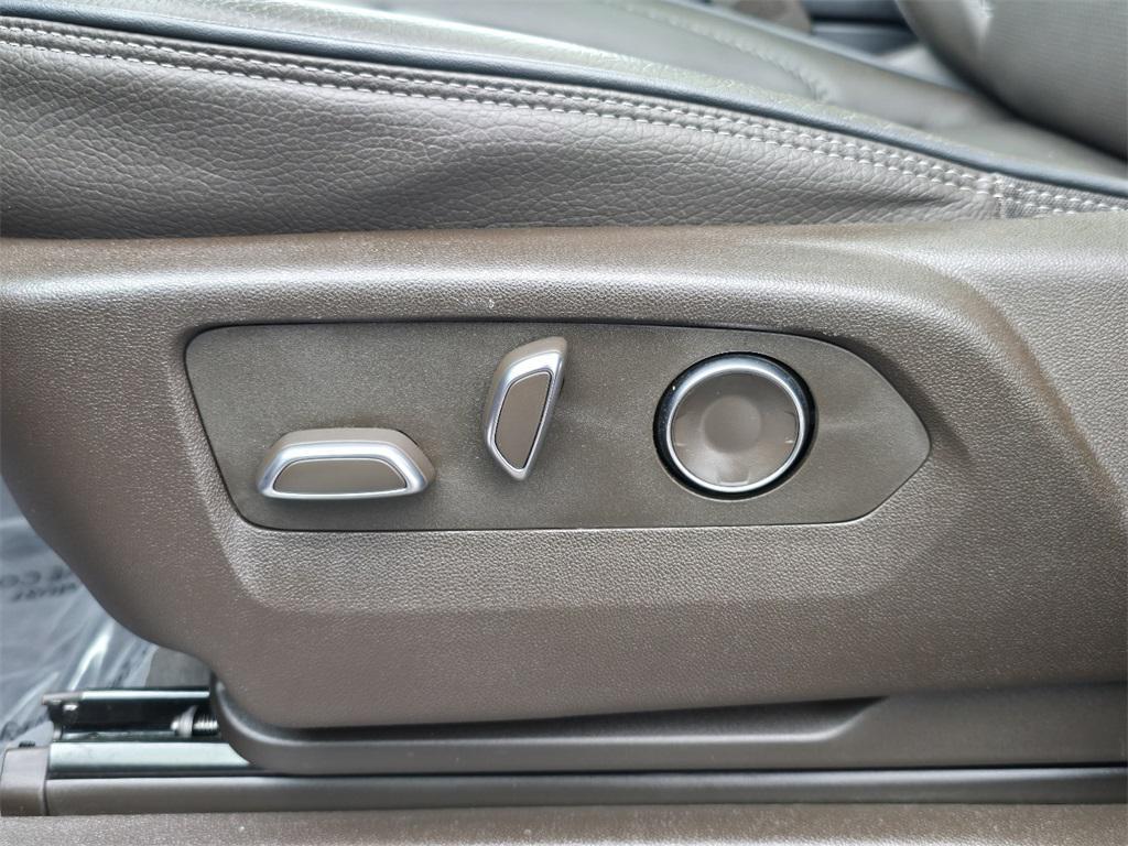 used 2024 GMC Yukon car, priced at $69,000