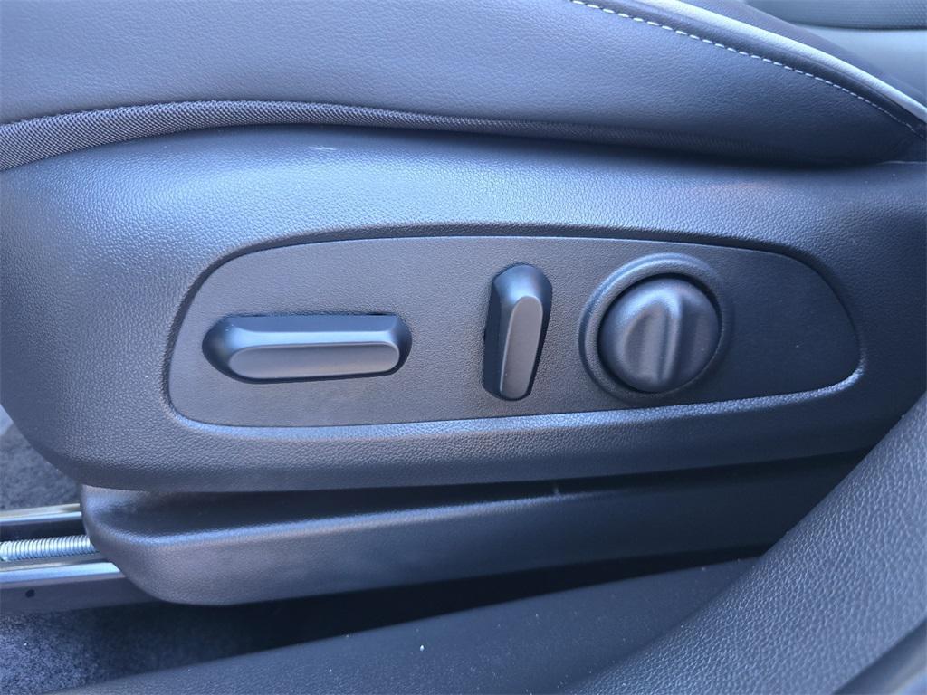 used 2024 Buick Encore GX car, priced at $30,000