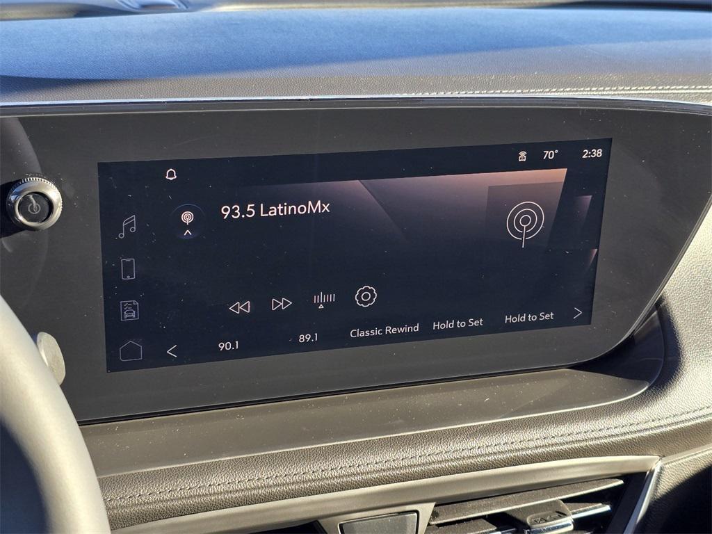 used 2024 Buick Encore GX car, priced at $30,000