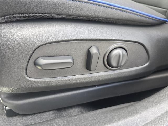 new 2025 Buick Envista car, priced at $28,234