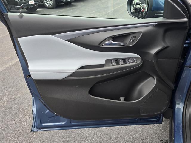 new 2025 Buick Envista car, priced at $25,705