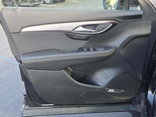 new 2025 Buick Envision car, priced at $38,000