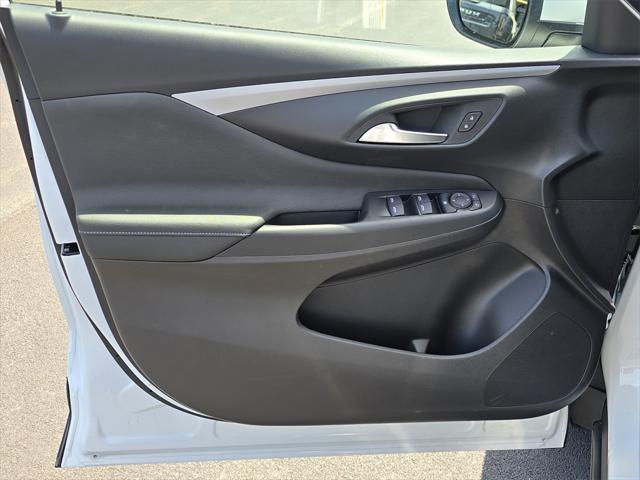 new 2025 Buick Envista car, priced at $24,347
