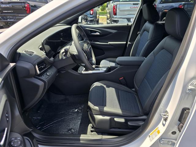 new 2025 Buick Envista car, priced at $24,347