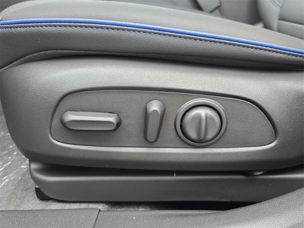 new 2025 Buick Envista car, priced at $25,000