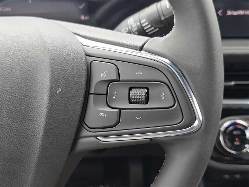 new 2025 Buick Envista car, priced at $25,000