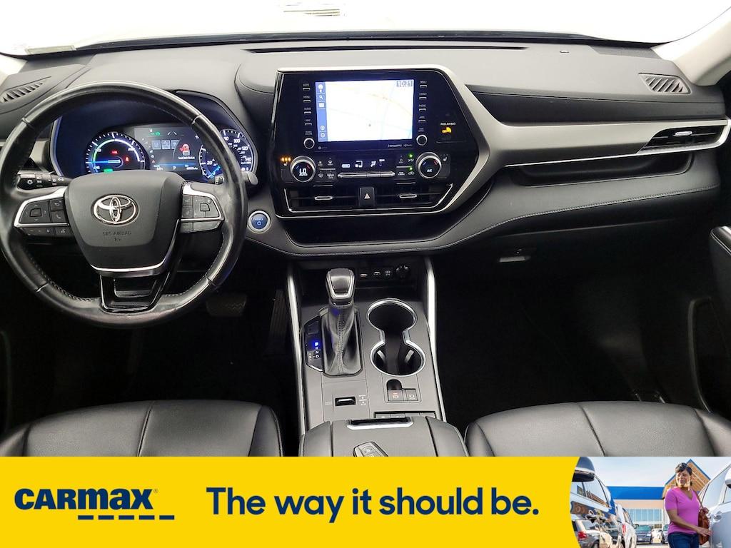 used 2021 Toyota Highlander Hybrid car, priced at $33,998