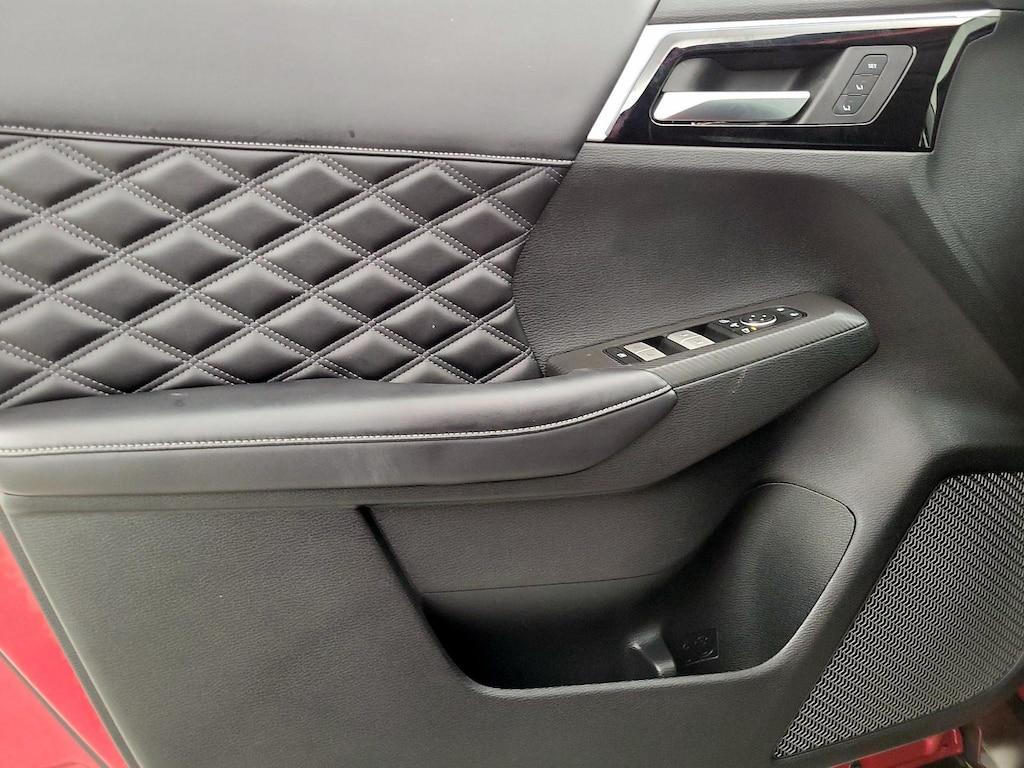 used 2023 Mitsubishi Outlander car, priced at $30,998